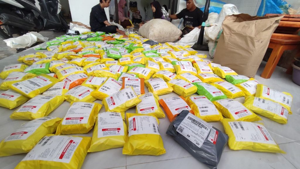 MADU GERD HERO MADU HERBAL PALING AMPUH UNTUK BANTU ATASI MASALAH LAMBUNG KARENA MAAG GERD ANXIETY KRONIS